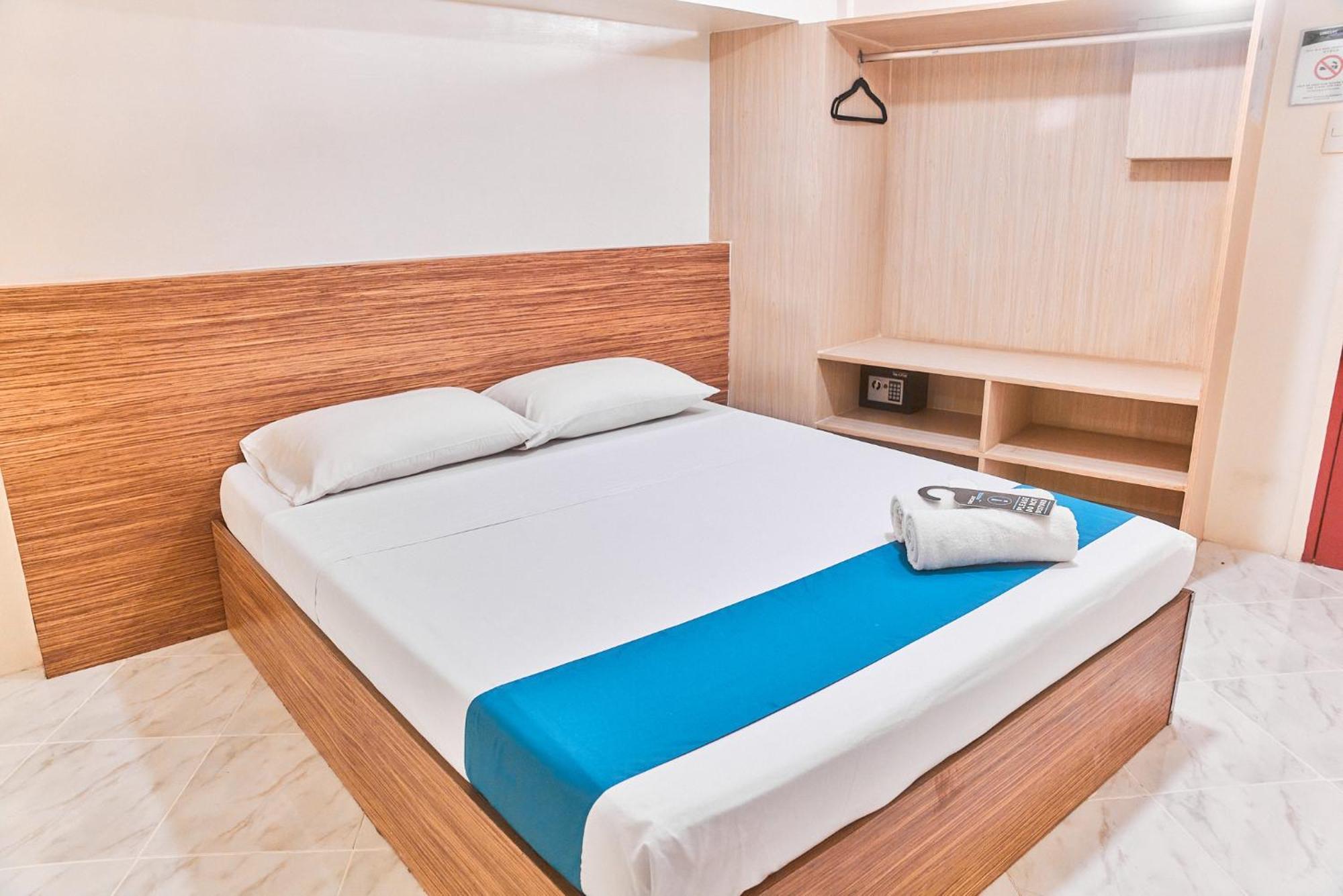 Circuit Hostel ماكاتي المظهر الخارجي الصورة